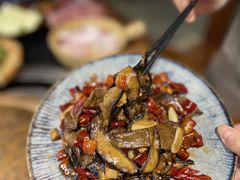 -阿山卓·野生菌火锅·纳西火塘烤肉