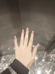 -UGIRL有个美甲