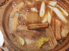-阿润打边炉·鲜切鸡煲(华漕店)