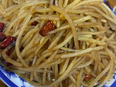 醋溜土豆丝-生活本该如此北京小馆(周庄嘉园店)