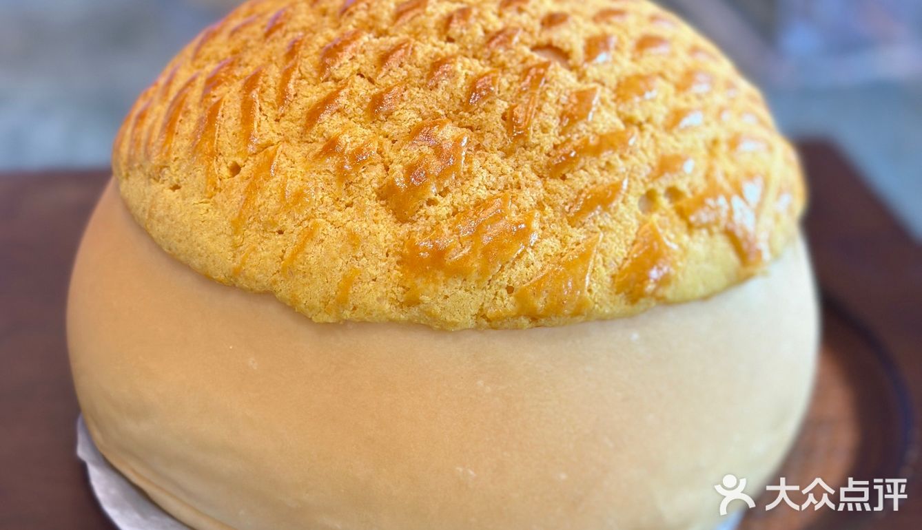 我的天哪，这口拉丝菠萝🍍包