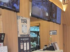 -霸王茶姬(南强街店)