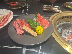 -山川小町·极番烧肉(新地假日广场店)