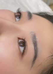 -初心纹眉洗眉·美睫专业店