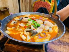 -老滇山寨•云南特色菜•地方菜•民族风情歌舞表演(金碧店)