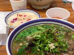 -云阿蛮云南生烫牛肉米线(奉贤路店)