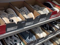 -New Balance(王府井奥莱·香江小镇店)