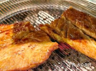 #0元玩转这座城特制的酱料完美地渗透进每一丝肉纤维中