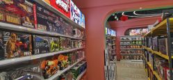 -卡通派潮品玩具折扣仓(青岛新城吾悦广场店)