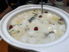 手工自制鱼头鱼丸-黄泥岗·地道湖北菜(奥特莱斯店)