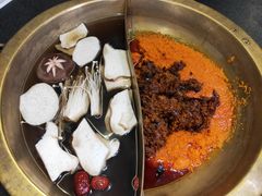 -沸炉重庆老火锅(军事博物馆店)