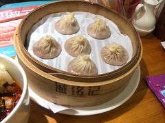 -诚铭记·虾仁汤包·成都小吃(融创店)