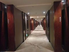-武汉光谷广场杨家湾地铁站怡程酒店