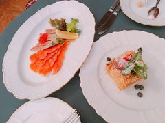 拿破仑-普希金文学咖啡馆