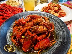 -肥肥虾庄·金牌油焖大虾(汉街SKP店)