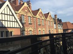 -钟书阁(松江泰晤士小镇店)