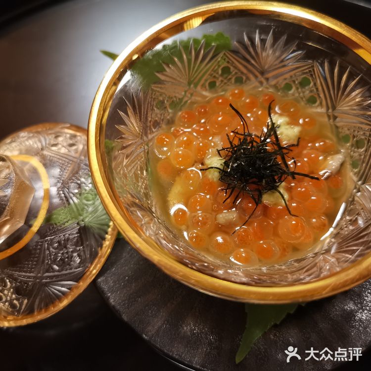 可以毫无疑问地说，吉兆的怀石料理就是登峰造极的最佳代表