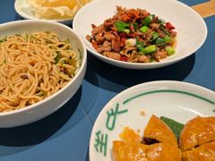 -一坐一忘云南菜(嘉里中心店)