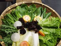 -尚尚仙·酸汤猪手·猪肚鸡火锅(华联万柳购物中心店)