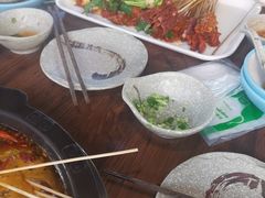 -签多多串串香火锅