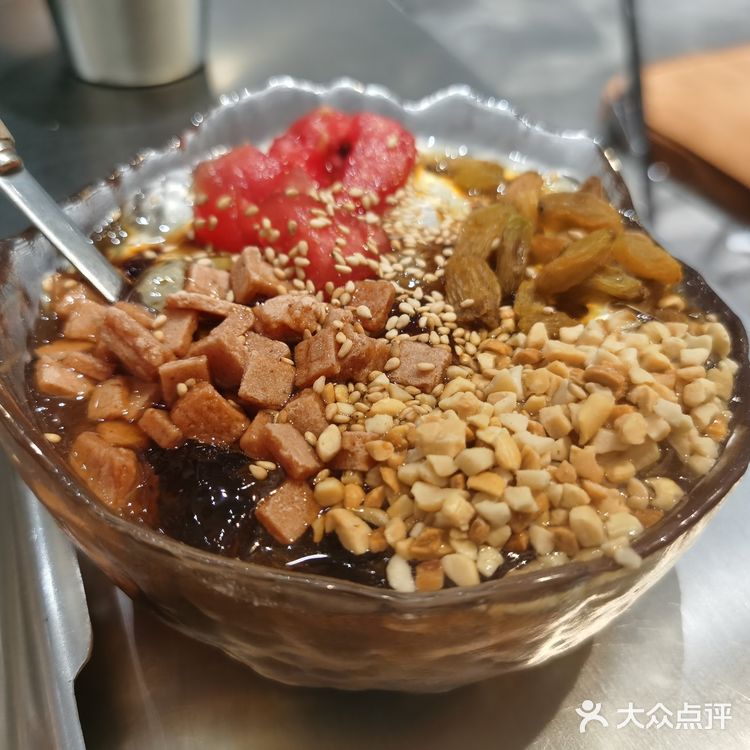 平平无奇的烧烤 不值得大家排队