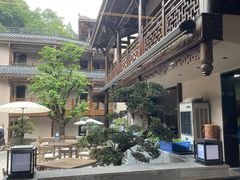 -华冠悠岚·庭院餐厅(青城后山店)