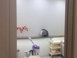 -苗方清颜专业祛痘·皮肤管理