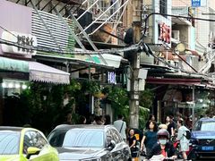 -溪岸路花鸟市场