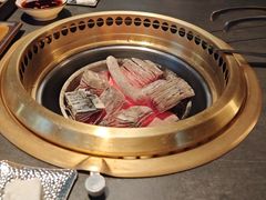 -铭牛烧肉·和牛海鲜自助(高新月牙湖店)