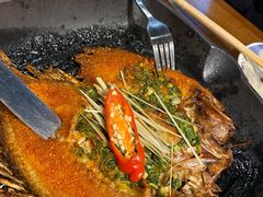 傣族香茅草烤罗非鱼-雀舞云南菜(天津天河城购物中心店)