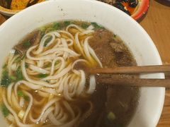 -矮子粉店1985·长沙米粉(湘春路店)