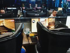 -绿树电竞(五路店)