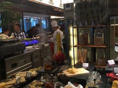 -圣丰索菲特·2 On 988 Café 自助餐厅