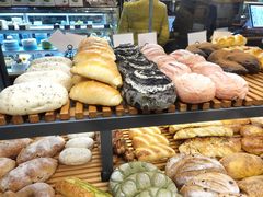 -焙丽拾光(麦凯乐直营店)