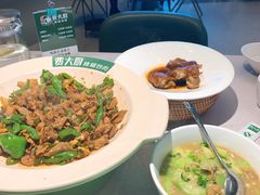 -费大厨辣椒炒肉(黄兴中心广场店)