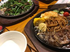 -绿茵阁西餐厅(中央广场店)