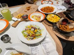 -必胜客(WOW阿罗海店)