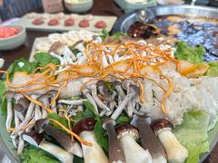 -巴倒烫陆派火锅山庄(南山总店)