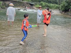 -安吉龙王山峡谷漂流