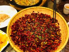 -万重锦·人文川菜馆(骡马市店)