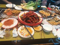 -路边边地标烧烤·川菜·小龙虾·音乐酒馆(良乡长虹店)