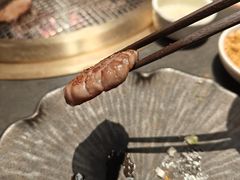 -铭牛烧肉·和牛海鲜自助(高新月牙湖店)