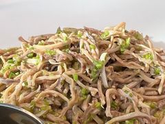 香葱拌笋衣-小大董·烤鸭(凤凰汇店)