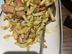 腊肉炒花生芽-聚缘堂·海鲜私房菜(松岭路店)