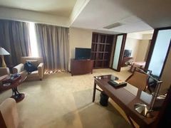 -汕尾巴黎半岛酒店