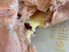 蔓越莓乳酪面包-美俪家族(巴黎都市店)