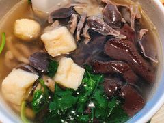 金牌鸭血粉丝汤-鸡鸣汤包(复地活力广场店)