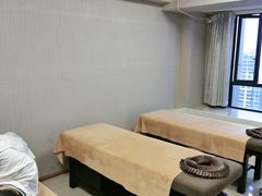 -明眸推拿(黄土岭店)