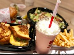 奶昔-The Habit Burger Grill 哈比特汉堡(复兴soho店)