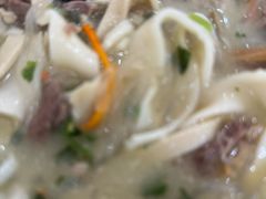 -吕记清真美食城(永兴服装街店)